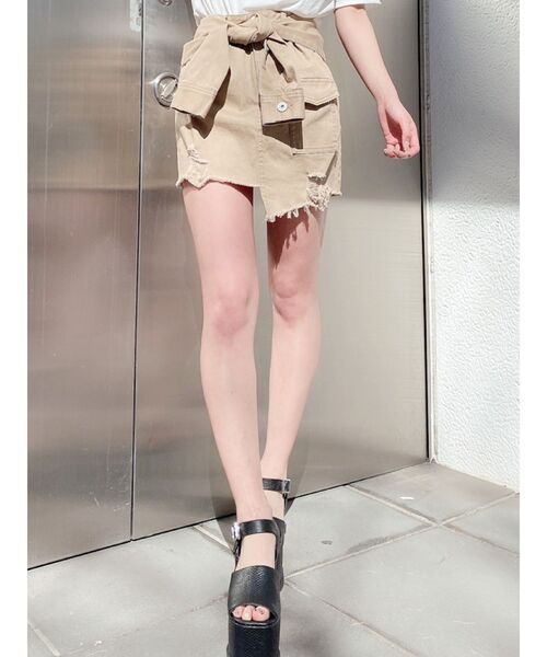 GYDA(ジェイダ)の「ウエストマークアシンメトリースカートライクショーパン(スカート・レディース・チャコールグレー/ベージュ・FREE)」の1枚目の写真