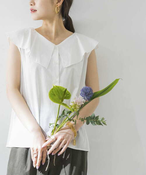 URBAN RESEARCH（アーバンリサーチ）の「フリルカラーノースリーブブラウス（シャツ/ブラウス・レディース・オフホワイト/ブラック/カーキ・FREE）」の4枚目の写真