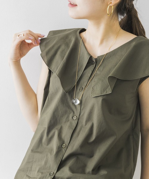 URBAN RESEARCH（アーバンリサーチ）の「フリルカラーノースリーブブラウス（シャツ/ブラウス・レディース・オフホワイト/ブラック/カーキ・FREE）」の12枚目の写真