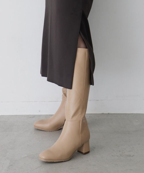 EVOL（イーボル）の「【EVOL】シンプルフェイクレザーロングブーツ IR9669（ブーツ・レディース・ブラック/ベージュ/ブラウン・22.5cm/23.5cm/24.5cm/23.0cm/24.0cm/25.0cm）」の4枚目の写真