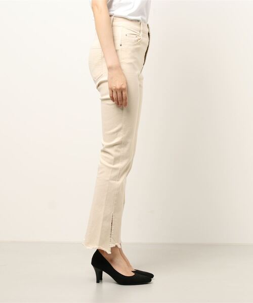 CAPRICIEUX LE'MAGE（カプリシューレマージュ）の「ストレッチプチフレアデニム（デニムパンツ・レディース・アイボリー/ブルー・36/38）」の3枚目の写真