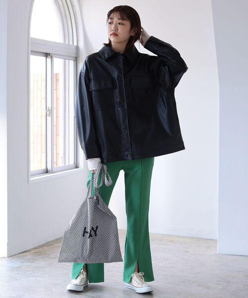 BeAMS DOT（ビームスドット）の「【WEB限定】BeAMS DOT / フェイクレザー オーバーブルゾン（ブルゾン・レディース・ブラック/グリーン系その他3・FREE）」の13枚目の写真