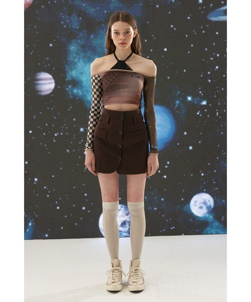 oddoneout(オッドワンアウト)の「『ODD ONE OUT/オッドワンアウト』Space off-shoulder crop T-shirts/総柄 オフショルダー クロップド丈 長袖Tシャツ(Tシャツ/カットソー・レディース・ブラウン/ブルー・FREE)」の7枚目の写真