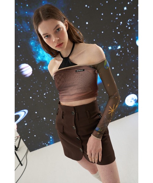 oddoneout(オッドワンアウト)の「『ODD ONE OUT/オッドワンアウト』Space off-shoulder crop T-shirts/総柄 オフショルダー クロップド丈 長袖Tシャツ(Tシャツ/カットソー・レディース・ブラウン/ブルー・FREE)」の10枚目の写真