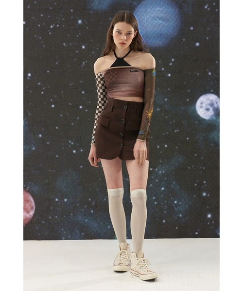 ODD ONE OUT/オッドワンアウト』Space off-shoulder crop T