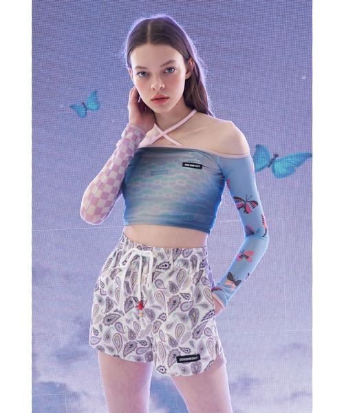 oddoneout(オッドワンアウト)の「『ODD ONE OUT/オッドワンアウト』Space off-shoulder crop T-shirts/総柄 オフショルダー クロップド丈 長袖Tシャツ(Tシャツ/カットソー・レディース・ブラウン/ブルー・FREE)」の19枚目の写真