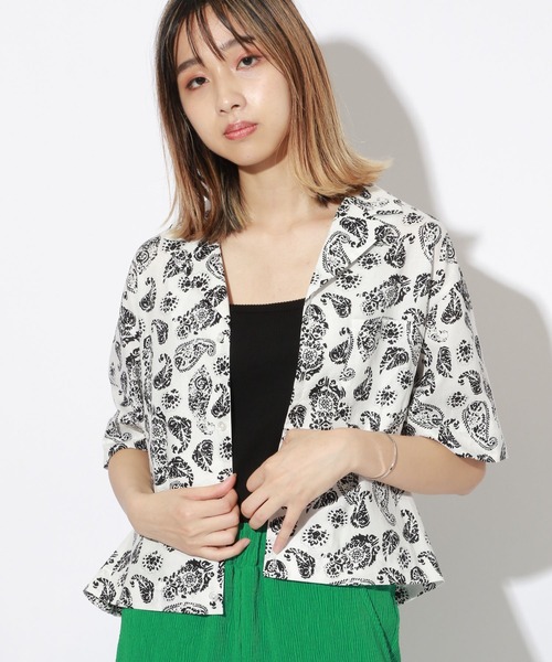 PBLIM（ページボーイリム）の「【PAGEBOYLIM】ペイズリーショートシャツ【WEB限定アイテム】（シャツ/ブラウス・レディース・ホワイト系その他/ブラック系その他・MEDIUM/LARGE）」の2枚目の写真