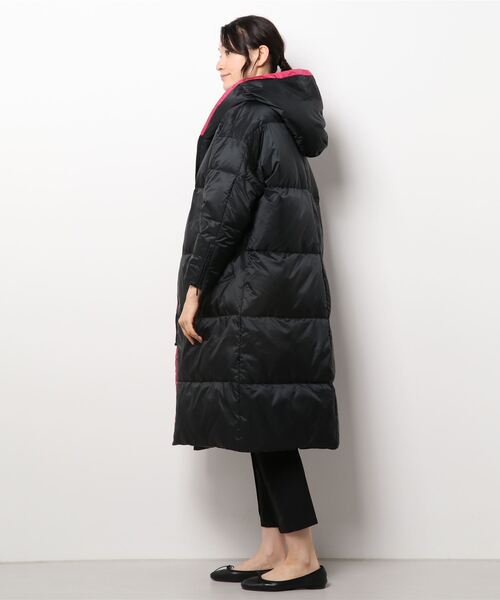Q（キュー）の「フーディーロングダウン（ダウンジャケット/コート・レディース・グレイッシュベージュ/ブラック・MEDIUM）」の6枚目の写真