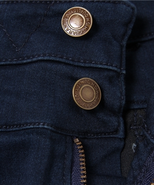 WEGO（ウィゴー）の「WEGO/前ボタンハイウエストスキニーパンツ（デニムパンツ・レディース・ダークインディゴブルー/ライトインディゴブルー/ホワイト/インディゴブルー・MEDIUM/LARGE）」の8枚目の写真
