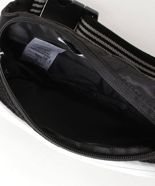 adidas Originals（アディダスオリジナルス）の「adidas Originals/アディダス オリジナルス WAISTBAG CON/クラシックス ウエストバッグ（ボディバッグ/ウエストポーチ・メンズ・ブラック×ホワイト・FREE）」の3枚目の写真