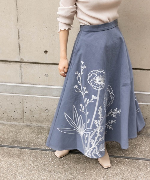 RANDA（ランダ）の「オリジナルフラワー刺繍スカート（スカート
