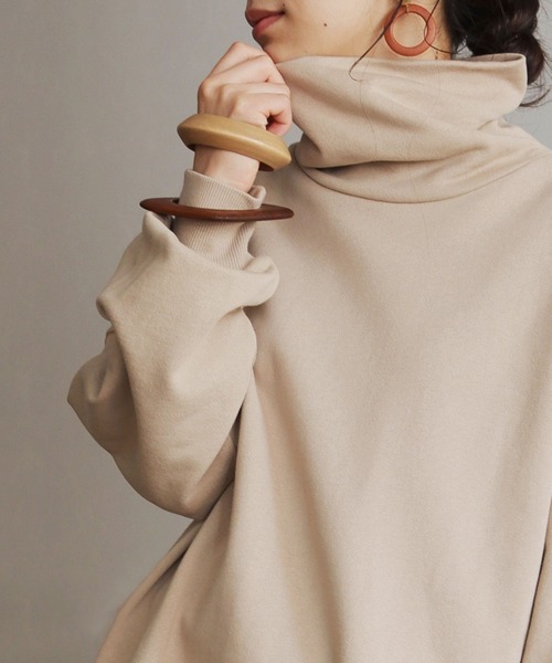 HER CLOSET(ハークローゼット)の「【shemoshelly】ビッグシルエットハイネックスウェットプルオーバー(スウェット・レディース・ブラック/ベージュ/グリーン/テラコッタ・M)」の3枚目の写真