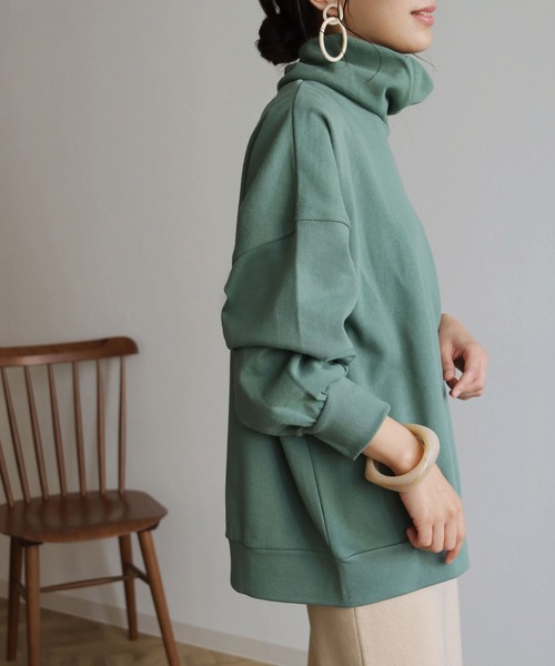 HER CLOSET(ハークローゼット)の「【shemoshelly】ビッグシルエットハイネックスウェットプルオーバー(スウェット・レディース・ブラック/ベージュ/グリーン/テラコッタ・M)」の4枚目の写真