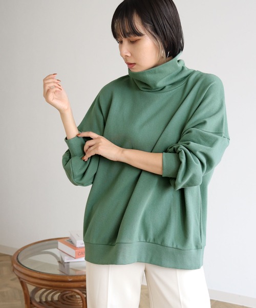 HER CLOSET(ハークローゼット)の「【shemoshelly】ビッグシルエットハイネックスウェットプルオーバー(スウェット・レディース・ブラック/ベージュ/グリーン/テラコッタ・M)」の12枚目の写真