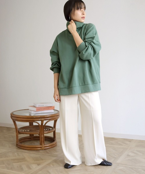 HER CLOSET(ハークローゼット)の「【shemoshelly】ビッグシルエットハイネックスウェットプルオーバー(スウェット・レディース・ブラック/ベージュ/グリーン/テラコッタ・M)」の16枚目の写真