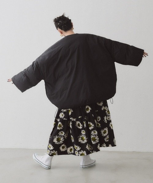 manana suerte（マニャーナスエルテ）の「中綿ボリュームシルエットハーフコート（その他アウター・レディース・ブラック/ライトグレー・FREE）」の13枚目の写真