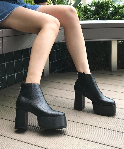 attagirl(アタガール)の「スクエアトゥジッパーデザインショートブーツ(ブーツ・レディース・ブラック系その他/ブラック/ブラウン系その他・L/LL/S/M)」の3枚目の写真