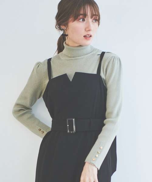 31 Sons de mode（トランテアン　ソン　ドゥ　モード）の「カフスゴールドボタンリブタートルネックニット（ニット/セーター・レディース・ライトグリーン/ピンク/ブラック/サックスブルー・36）」の3枚目の写真