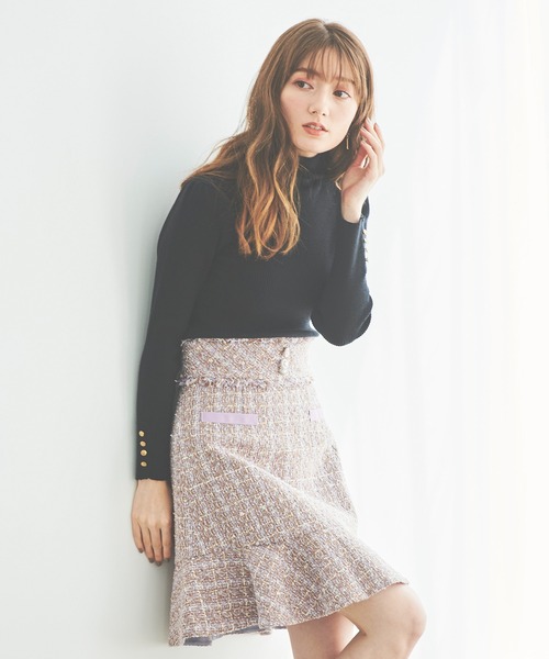 31 Sons de mode（トランテアン　ソン　ドゥ　モード）の「カフスゴールドボタンリブタートルネックニット（ニット/セーター・レディース・ライトグリーン/ピンク/ブラック/サックスブルー・36）」の7枚目の写真