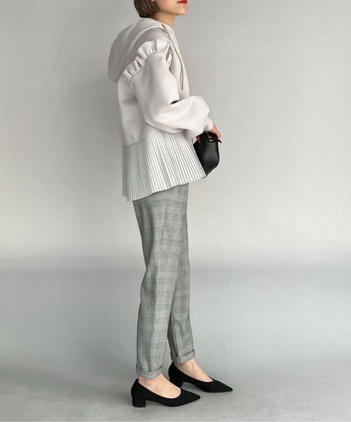 PICCIN(ピッチン)の「フリルスリーブプリーツフーディー(パーカー・レディース・ライトグレー/ブラック/オフホワイト・M)」の9枚目の写真