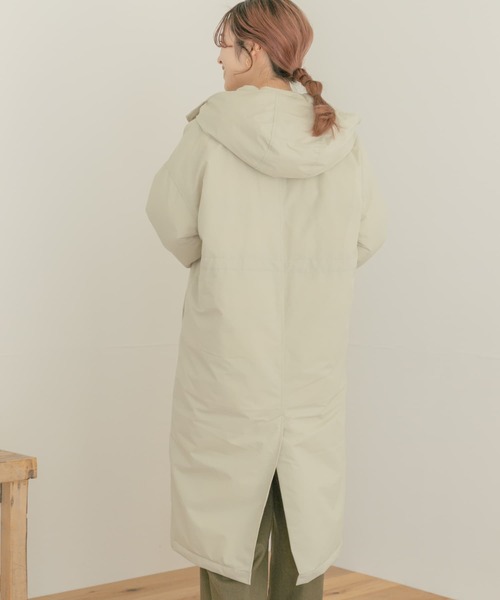 ITEMS URBANRESEARCH（アイテムズ アーバンリサーチ）の「ロングフードコート（ダウンジャケット/コート・レディース・カーキ/アイボリー/ライトブラウン・FREE）」の20枚目の写真