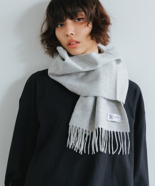 Johnstons of Elgin（ジョンストンズオブエルガン）の「JOHNSTONS/ジョンストンズ マフラー カシミヤ チェック 無地（マフラー・メンズ・マルチ/ブラック系その他/レッド系その他/シルバー系その他/ブラック系その他2/グレー系その他2/レッド系その他2/ピンク系その他/オレンジ系その他/グリーン系その他/ブルー系その他/グレー系その他/ブラック×ホワイト/ベージュ系その他/ネイビー系1/レッド系その他3/ブラック/ベージュ系その他2/ネイビー系/シルバー/チャコール/グレー/ダークネイビー・FREE）」の21枚目の写真