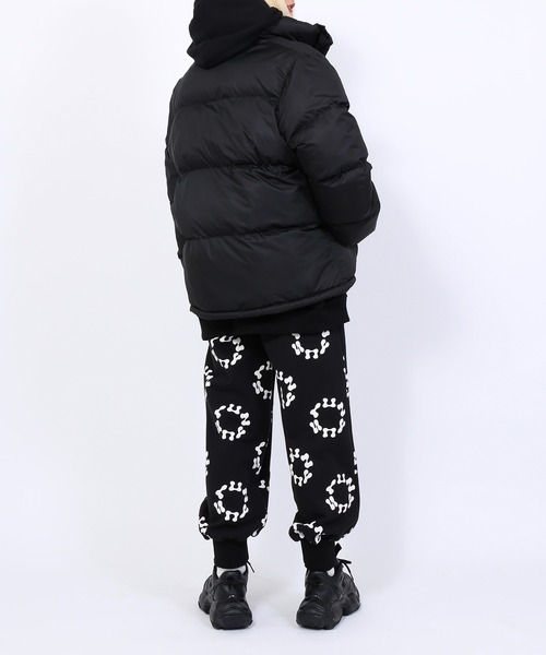 PUNYUS（プニュズ）の「エコダウンジャケット（ダウンジャケット/コート・レディース・ブラック/ライトパープル/イエロー・1/2/4/3）」の5枚目の写真