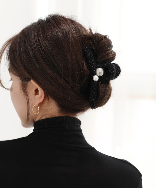 by muni:r(バイ ムニール)の「パールツイストヘアクリップ(バレッタ/ヘアクリップ・レディース・ブラック/ベージュ/アイボリー・FREE)」の8枚目の写真