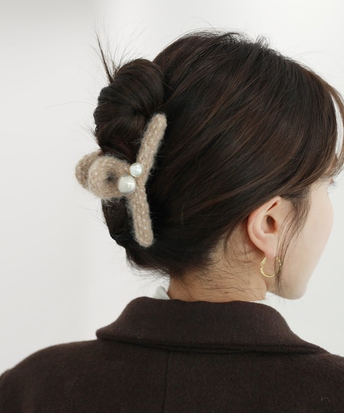 by muni:r(バイ ムニール)の「パールツイストヘアクリップ(バレッタ/ヘアクリップ・レディース・ブラック/ベージュ/アイボリー・FREE)」の11枚目の写真