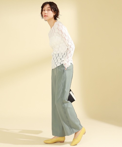 Ray BEAMS（レイビームス）の「Ray BEAMS / フラワー レース ロングスリーブ Tシャツ（Tシャツ/カットソー・レディース・ホワイト/ブラック・ONE SIZE）」の4枚目の写真