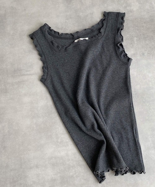 Crisp（クリスプ）の「スクエアフリルリブタンク（タンクトップ・レディース・ベージュ/ピンク/アイボリー/ミント/ブラック/ピンクベージュ/マスタード・FREE）」の3枚目の写真