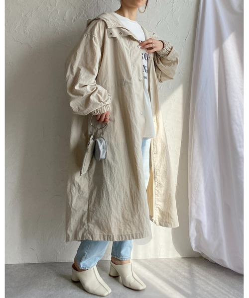She's Closet(シーズクローゼット)の「ボリュームスリーブビッグシルエットナイロンロングマウンテンパーカー(モッズコート・レディース・ブラック/ベージュ/カーキ/アイボリー/ライトカーキ/マスタード/オフホワイト/グレイッシュベージュ・FREE)」の18枚目の写真