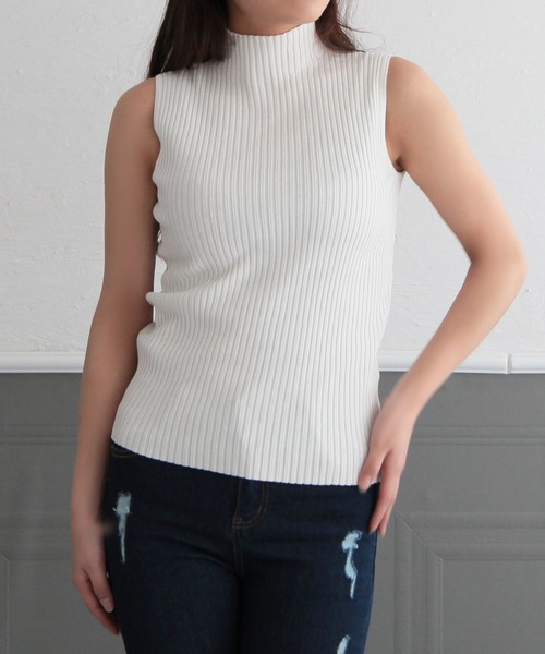 Julia Boutique（ジュリアブティック）の「ハイネック・パーソナルカラーノースリーブニットトップス/22046（ニット/セーター・レディース・ブルー/ブラウン/レッド/イエロー/ライトベージュ/パープル/グリーン/ピンク/ブラック/テラコッタ/オレンジ系/ホワイト・ONE）」の2枚目の写真