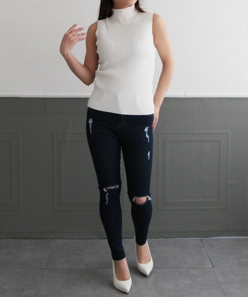 Julia Boutique（ジュリアブティック）の「ハイネック・パーソナルカラーノースリーブニットトップス/22046（ニット/セーター・レディース・ブルー/ブラウン/レッド/イエロー/ライトベージュ/パープル/グリーン/ピンク/ブラック/テラコッタ/オレンジ系/ホワイト・ONE）」の13枚目の写真