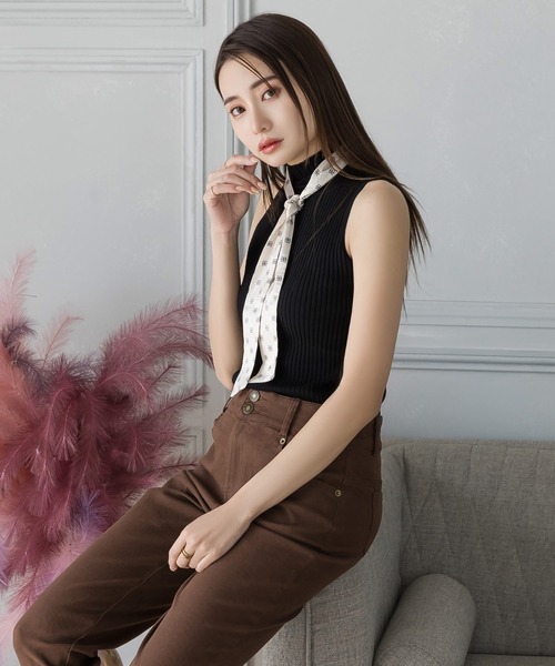 Julia Boutique（ジュリアブティック）の「ハイネック・パーソナルカラーノースリーブニットトップス/22046（ニット/セーター・レディース・ブルー/ブラウン/レッド/イエロー/ライトベージュ/パープル/グリーン/ピンク/ブラック/テラコッタ/オレンジ系/ホワイト・ONE）」の16枚目の写真