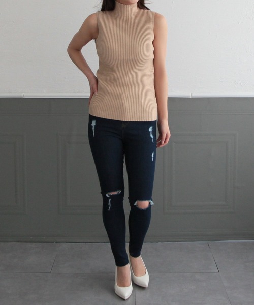 Julia Boutique（ジュリアブティック）の「ハイネック・パーソナルカラーノースリーブニットトップス/22046（ニット/セーター・レディース・ブルー/ブラウン/レッド/イエロー/ライトベージュ/パープル/グリーン/ピンク/ブラック/テラコッタ/オレンジ系/ホワイト・ONE）」の21枚目の写真