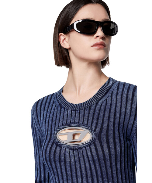 DIESEL（ディーゼル）の「レディース 長袖 トップス インディゴ リブ オーバルロゴ（ニット/セーター・レディース・ブルー・LARGE/X-LARGE/MEDIUM/SMALL/X-SMALL）」の13枚目の写真