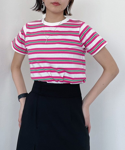 PAGEBOY（ページボーイ）の「マルチボーダーコンパクトTシャツ（Tシャツ/カットソー・レディース・ピンク/グリーン・FREE）」の2枚目の写真