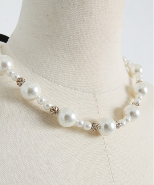tocco closet（トッコ　クローゼット）の「りぼん付きパール×ビジューネックレス（ネックレス・レディース・アイボリー・FREE）」の6枚目の写真