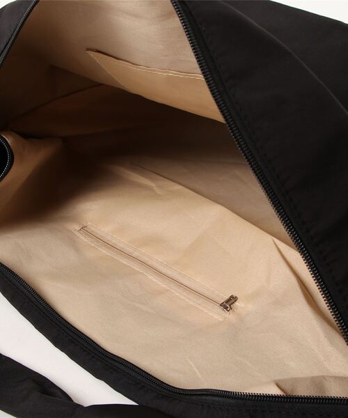 ammy.（エイミードット）の「【 ammy. / エイミードット 】 サイドツイスト ビッグ ショルダーバッグ（ショルダーバッグ・レディース・ブラック/ベージュ/カーキ/スモークピンク・FREE）」の5枚目の写真