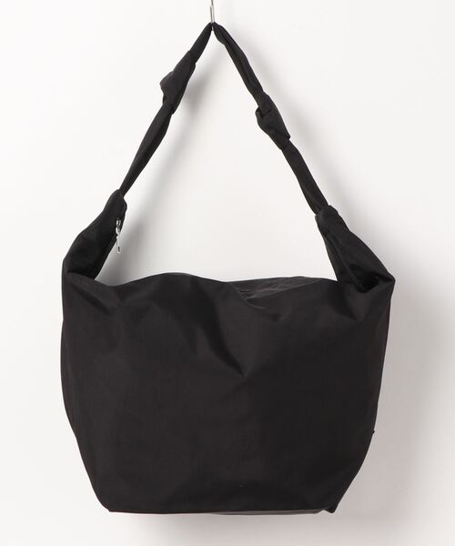 ammy.（エイミードット）の「【 ammy. / エイミードット 】 サイドツイスト ビッグ ショルダーバッグ（ショルダーバッグ・レディース・ブラック/ベージュ/カーキ/スモークピンク・FREE）」の15枚目の写真