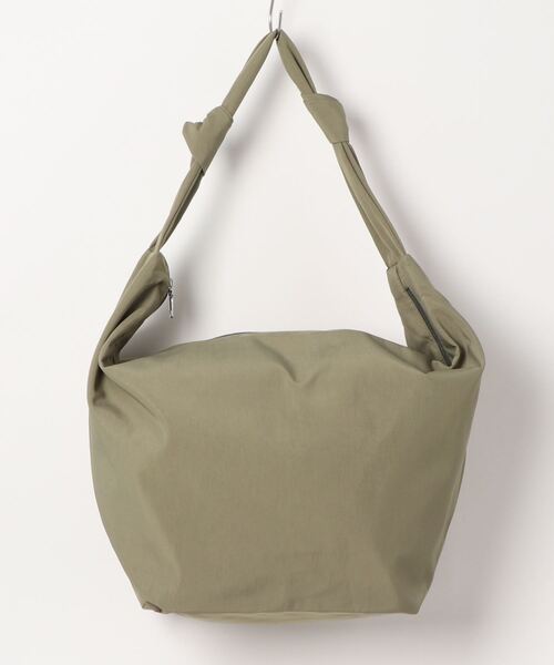 ammy.（エイミードット）の「【 ammy. / エイミードット 】 サイドツイスト ビッグ ショルダーバッグ（ショルダーバッグ・レディース・ブラック/ベージュ/カーキ/スモークピンク・FREE）」の17枚目の写真