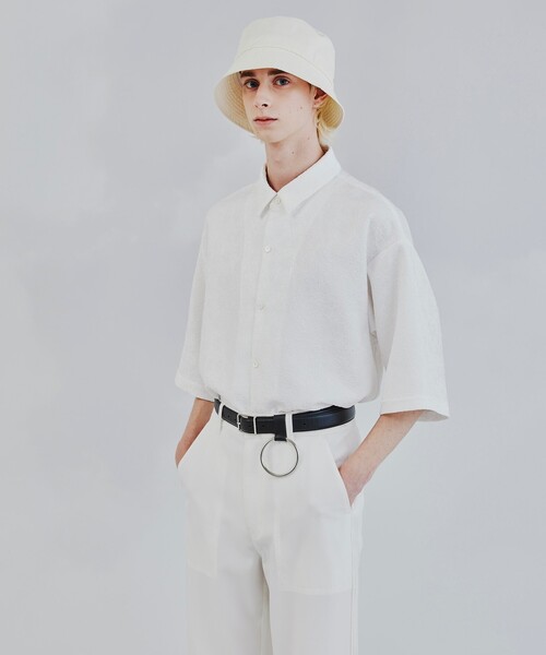 tk.TAKEO KIKUCHI(ティーケータケオキクチ)の「◆フラワージャカードシャツ(シャツ/ブラウス・メンズ・ホワイト/ブラック・02/03)」の1枚目の写真