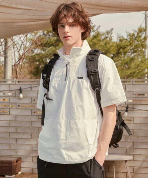 FCMM(エフシーエムエム)の「CLUB TEAM SHORT SLEEVE HALF-ZIP WINDBREAKER/クラブチームショートスリーブハーフジップウィンドブレーカー(ブルゾン・メンズ・ホワイト/ブラック/ベージュ/グレー・MEDIUM/LARGE)」の12枚目の写真
