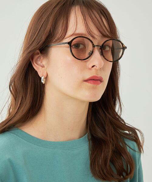 green label relaxing(グリーンレーベルリラクシング)の「マットブリッジ カラーレンズ ファッショングラス(サングラス・レディース・ブラウン・FREE)」の1枚目の写真