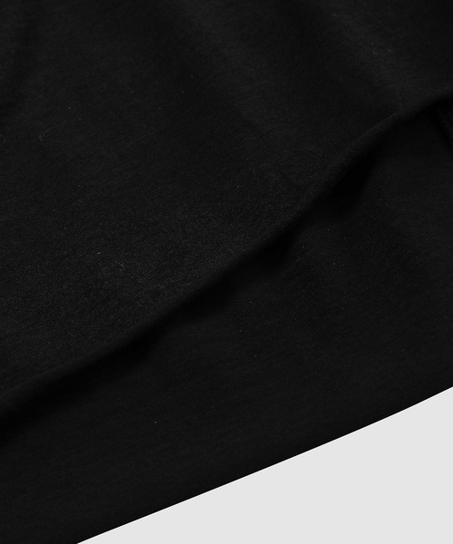 11 by Boris Bidjan Saberi ( ボリスビジャンサベリ)の「LS1B(Tシャツ/カットソー・メンズ・ブラック・S/M/L)」の3枚目の写真
