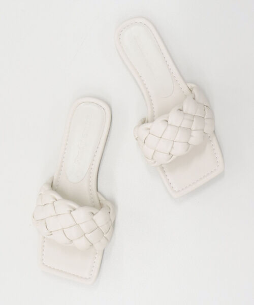 fredy emue(フレディエミュ)の「フラットパデットサンダル(サンダル・レディース・ブラック/オフホワイト・MEDIUM/LARGE)」の5枚目の写真