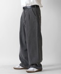 Confirm(コンファーム)の「パンツ(デニムパンツ)」