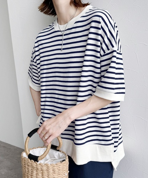 reca(レカ)の「サイドスリットボーダー半袖Tシャツ(Tシャツ/カットソー・レディース・ホワイト×ブラック/ブラック×ホワイト/ホワイト系その他/ネイビー・FREE)」の4枚目の写真