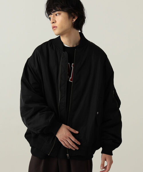 BeAMS DOT（ビームスドット）の「【WEB限定】BeAMS DOT / オーバーサイズ MA-1 ブルゾン 22AW（MA-1・メンズ・ベージュ/ブラック・MEDIUM/LARGE）」の13枚目の写真